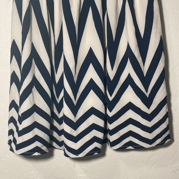 Xhilaration (Target) Navy Blue And White Sleeveless Dress - Picture 4 of 12
